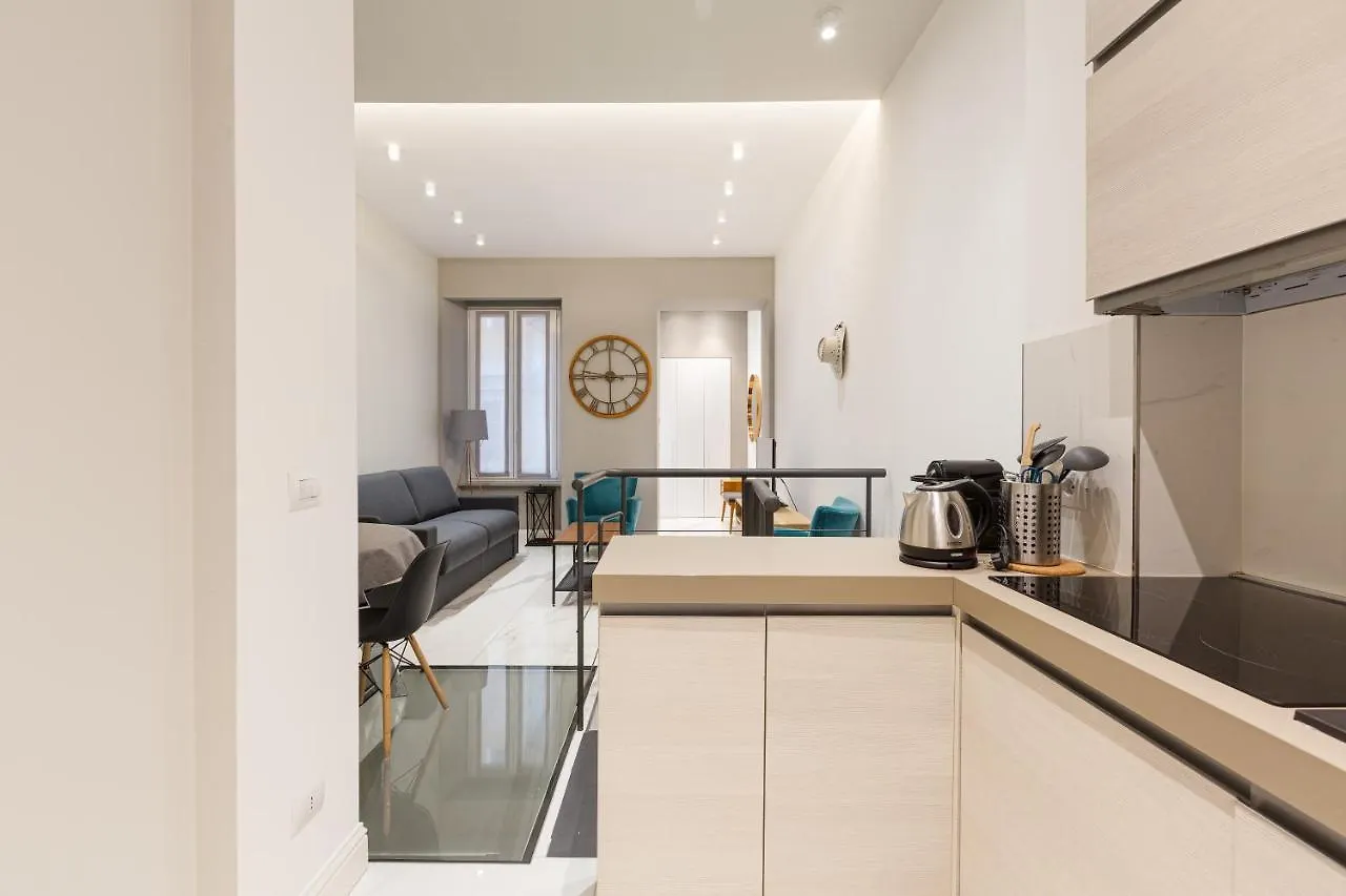 Apt Milano-Moscova Con Terrazzo Condiviso Apartman 0*,